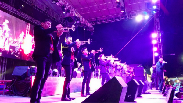 http://images.latinpost.com/data/images/full/23824/banda-el-recodo.png?w=600